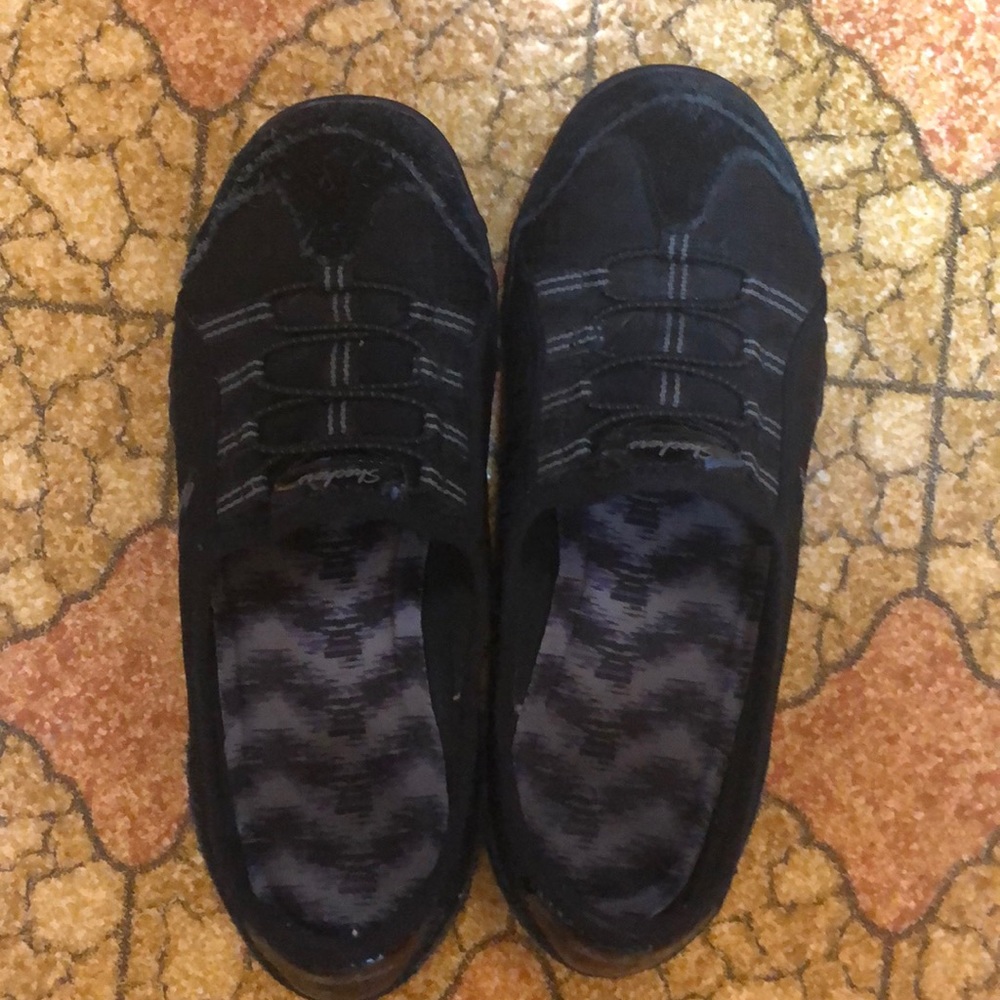 GUC Sketchers walking shoes. Black, size 6.5